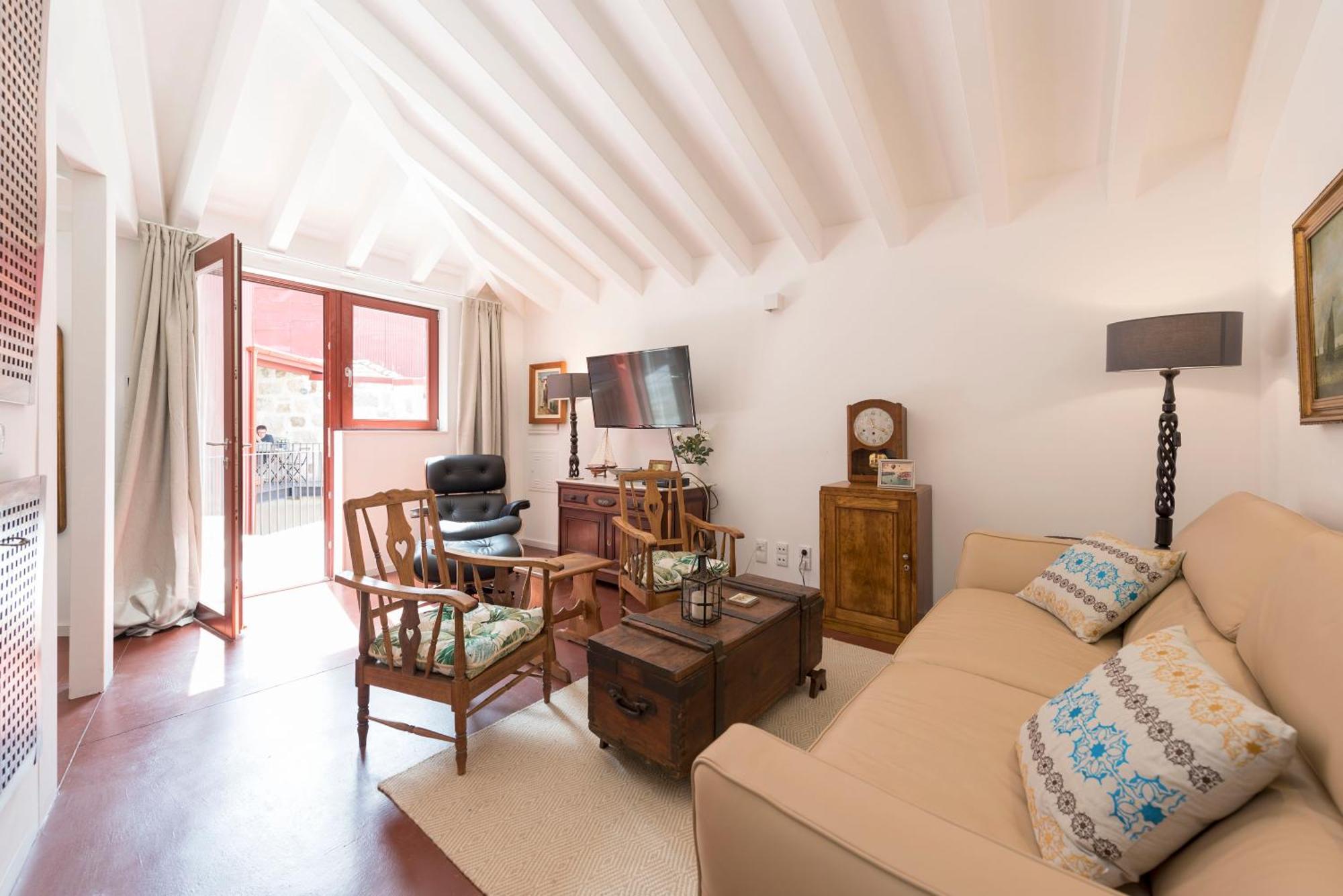 Lovelystay - Caldeireiros Garden Little House Apartament